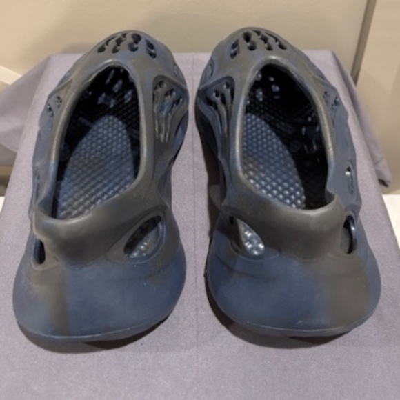 Yeezy Foam Runner “Mineral Blue” (Size 7) - Picture 4 of 4